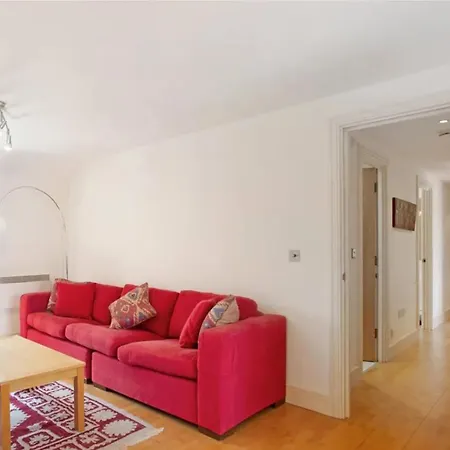 Cozy 2 Bedroom - After Booking Request - Peаse Contаct Our Manаger On Tеlegram, To Confirm Your Booking - Telegrаm Username Is - Armasbook * Helsinki